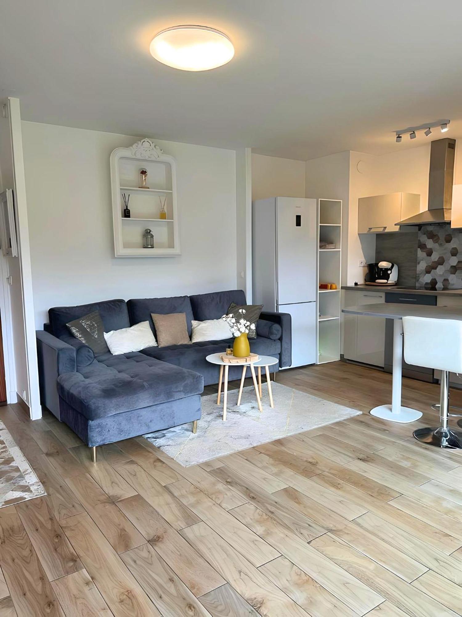 Appartement Avec Jardin Prive - 2 A 4 Voyageur Chaville Exterior photo
